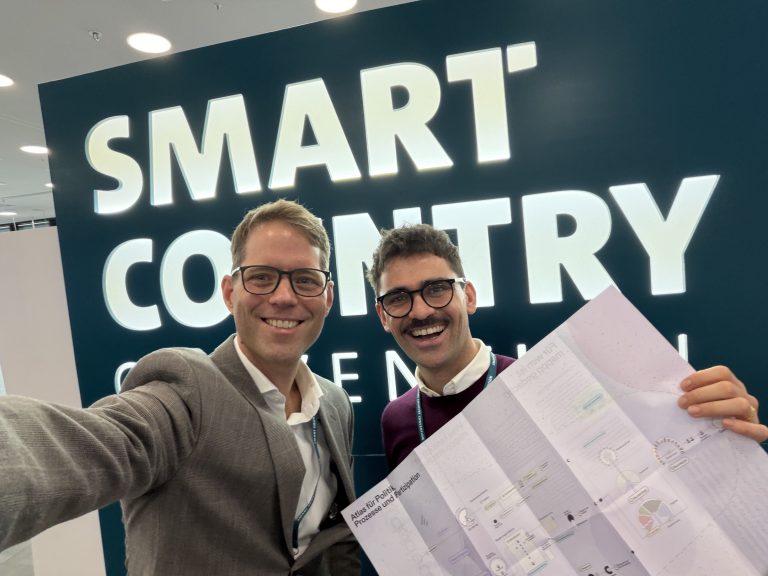 Presenting mappp at the Smart Country Convention